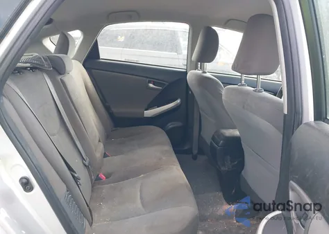 2014 Toyota Prius Three z USA, uszkodzony, nr VIN JTDKN3DU4E0374319